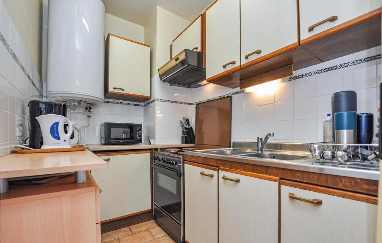 Gorgeous Apartment In Six-Fours-Les-Plages