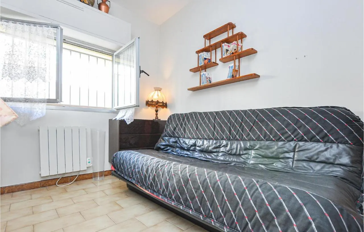 Gorgeous Apartment In Six-Fours-Les-Plages